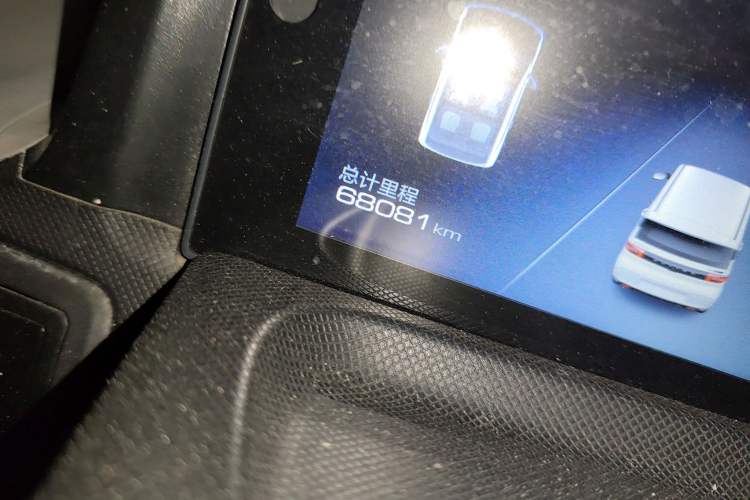 Used Wuling Hongguang MINIEV 2021 Macaron Fashion Model Lithium Iron Phosphate Odometer Close Up