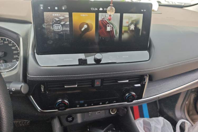 Used Nissan X-Trail 2023 e-POWER Ultra-Hybrid Dual-Motor All-Wheel-Drive Luxury Edition Audio And AC Panel