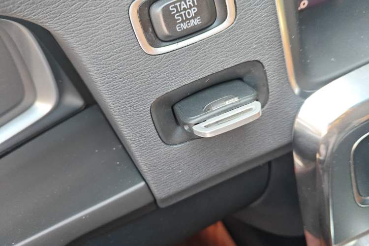 Used Volvo S60 2019 S60L Facelift T5 Intelligent Advanced Edition
