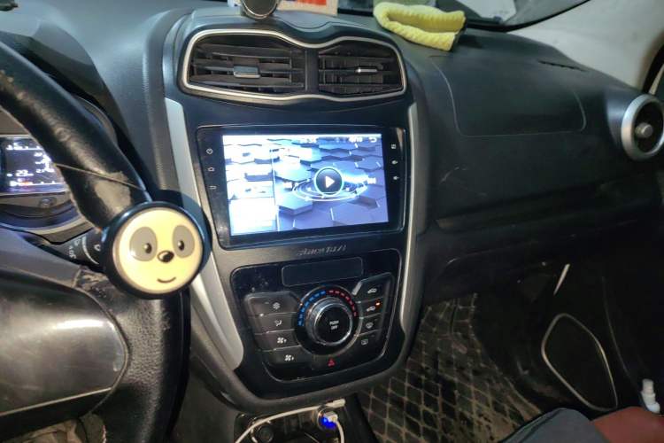 Used SWM X3 2022 1.5L Manual Comfort Edition