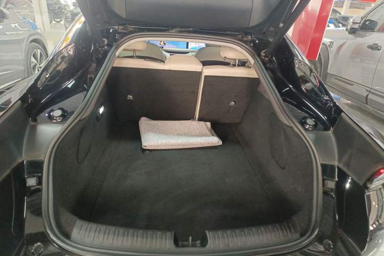 Used IM L6 2024 Max Enhanced Performance Edition Trunk