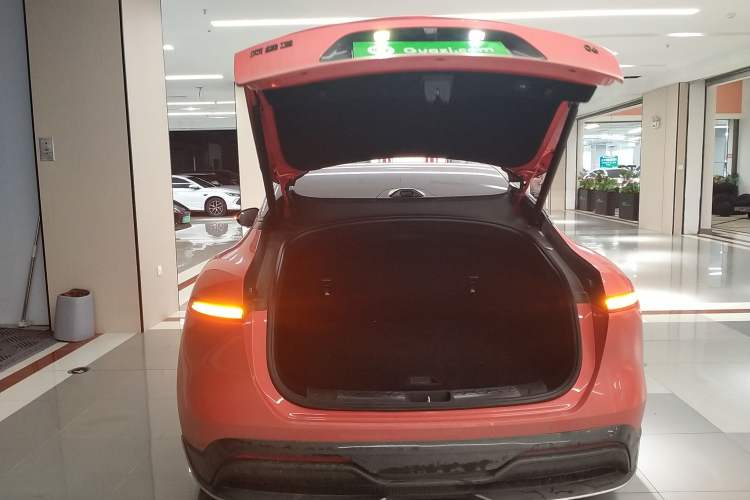 Used Avatr 06 2025 Pro Range-Extended Edition Trunk