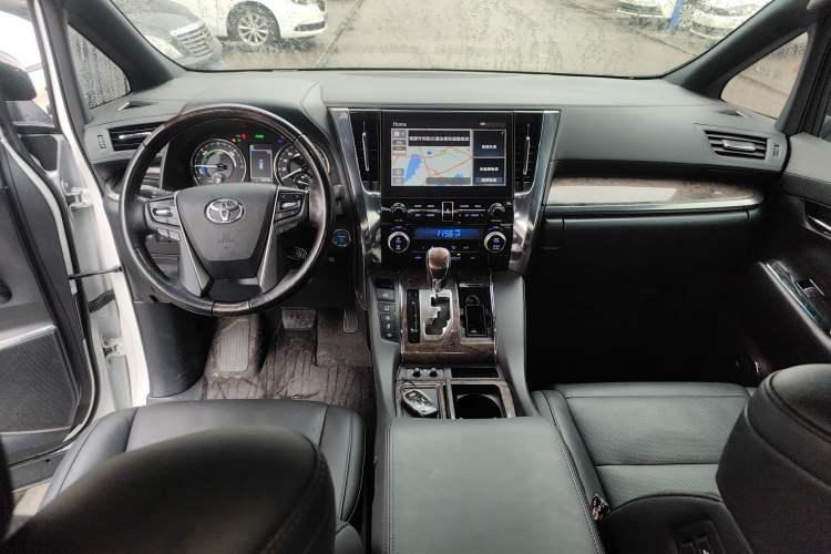 Used Toyota Vellfire 2023 Crown Dual-Engine 2.5L HV Ultimate Edition