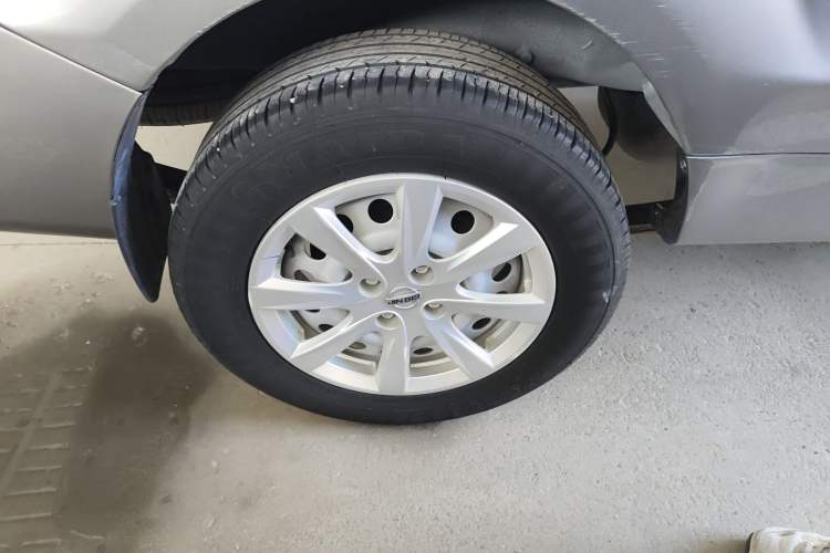 Used Jinbei New Hiace S 2023 1.5L Wealth Edition Van 2/5-Seater Non-Air-Conditioned Version SWC15M Exterior 2