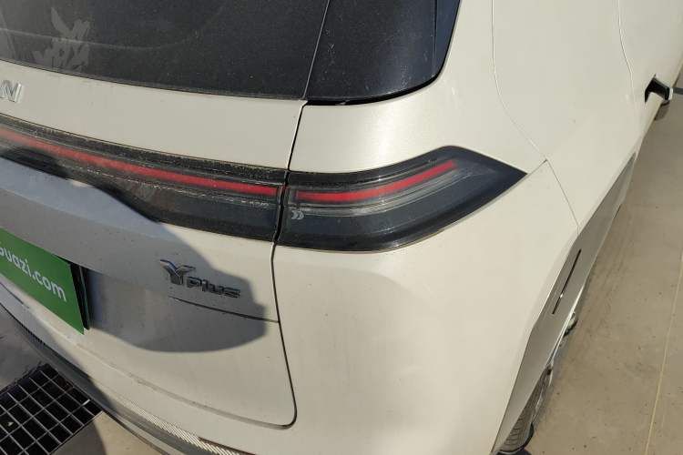 Used AION Y 2023 Younger Star Edition