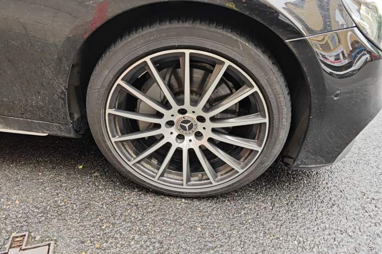 Used Mercedes-Benz E-Class 2019 Restyled E 300 L Sporty and Stylish Edition
