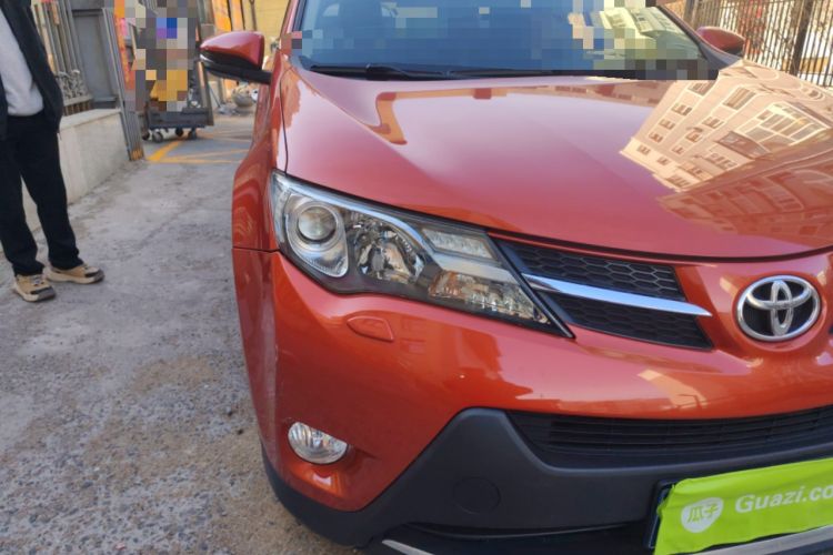 Used Toyota RAV4 2013 2.5L Automatic 4x4 Prestige Edition Right Front Headlight