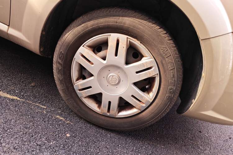 Used Buick Excelle 2013 1.5L Automatic Classic Model
