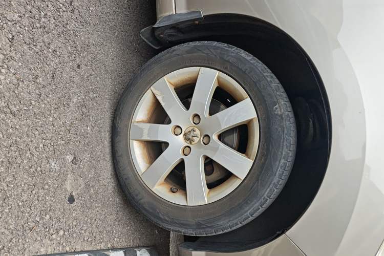 Used Peugeot 408 2011 1.6L Manual Comfort Edition
