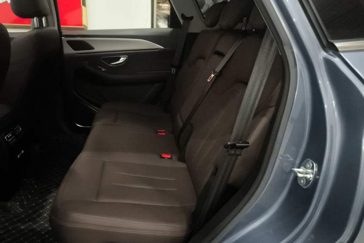 Used JETOUR X90 PLUS 2023 1.5T Manual Biyuan 5-Seater
