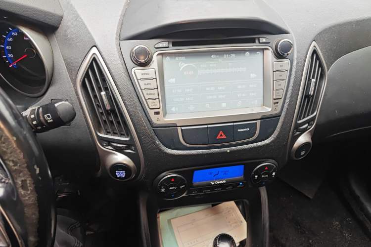 Used Hyundai ix35 2013 2.0L Automatic Two-Wheel Drive Smart GLS China IV Standard