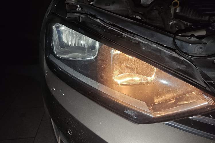 Used Volkswagen Golf Sportsvan 2016 230TSI Automatic Trend Edition Right Front Headlight