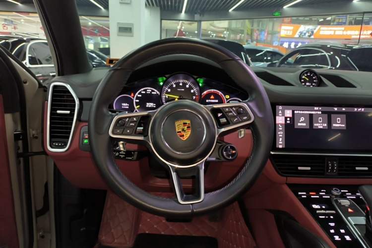 Used Porsche Cayenne E-Hybrid 2020 Cayenne E-Hybrid 2.0T Steering Wheel