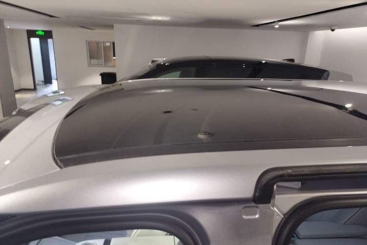 Used XPeng X9 2024 702 Ultra-Long Range Pro Roof