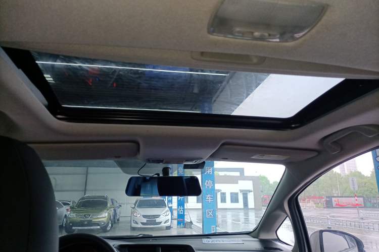 Used Honda Fit 2018 1.5L CVT Comfort Sunroof Version Headliner