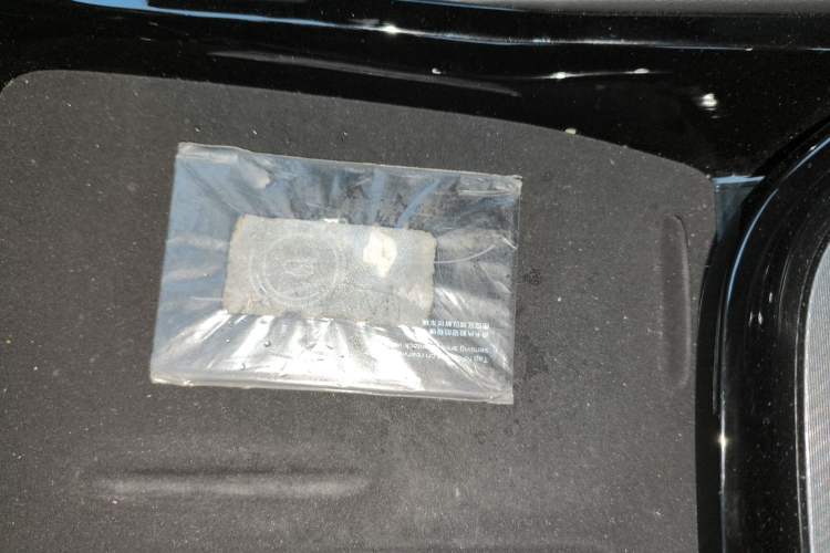 Used CHANGAN UNI-V 2025 Model Third-Generation 2.0T Dynamic Edition Interior 1