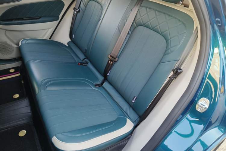 Used ORA Good Cat 2023 401 km Standard Range Prestige Version Lithium Iron Phosphate
