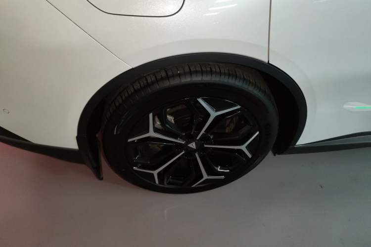 Used Deepal L07 2024 230Max Range-Extended Version
