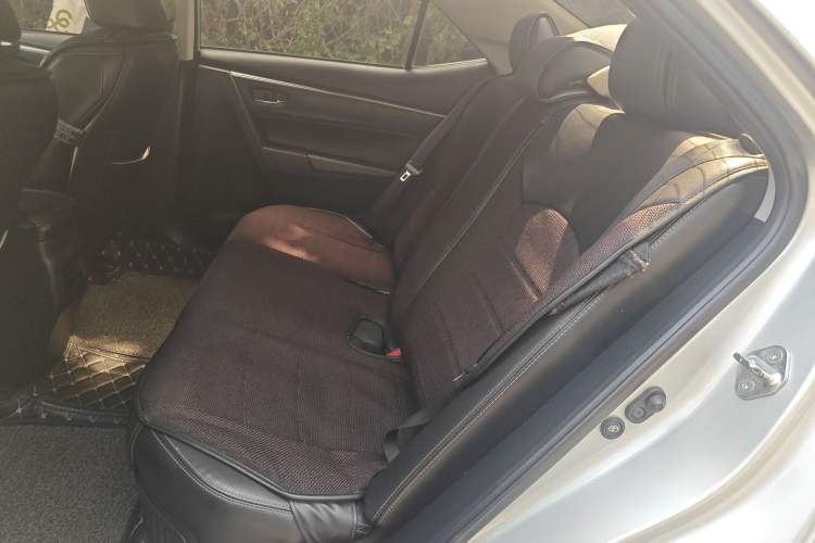 Used Toyota Corolla 2016 Dual-Engine 1.8L E-CVT Elite Edition
