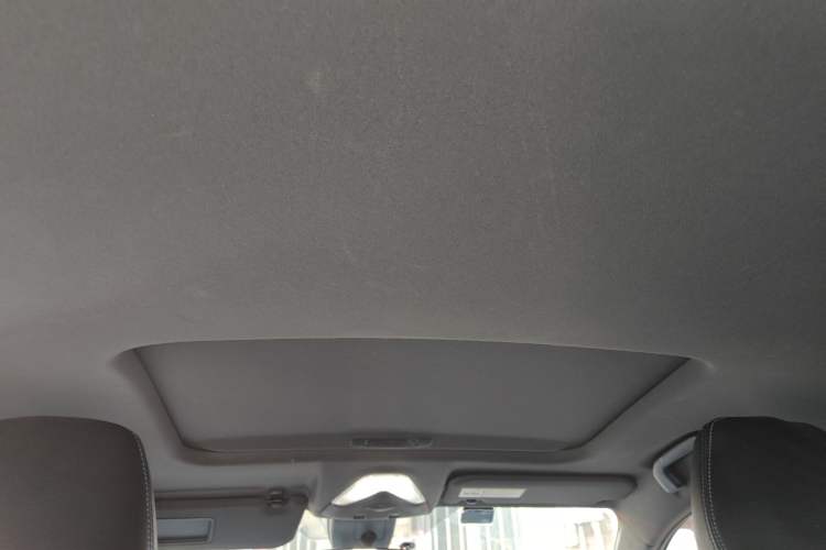 Used Toyota C-HR 2018 2.0L Leading with Sunroof China V Standard Headliner