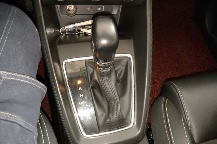 Used MG ZS 2018 1.5L Automatic Luxury Edition China V Standard