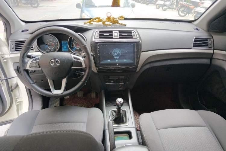 Used BAIC Senova X65 2015 2.0T manual Comfort trim level
