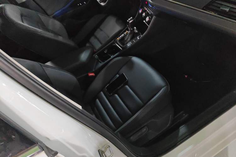 Used Volkswagen Sagitar 2021 280TSI DSG Comfort Connect Edition Right Front Seat