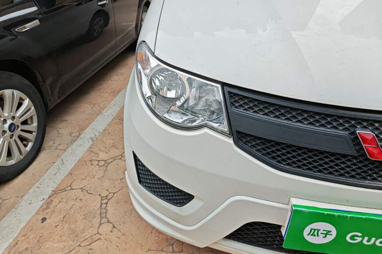 Used Wuling Hongguang 2020 1.2L S Base Model China VI LSI Right Front Headlight