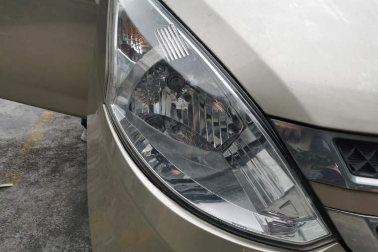 Used Wuling Rongguang V 2019 1.5L Standard Version China VI LAR Right Front Headlight