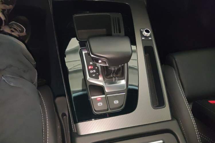 Used Audi Q5L 2022 Updated 45T Luxury Dynamic Version