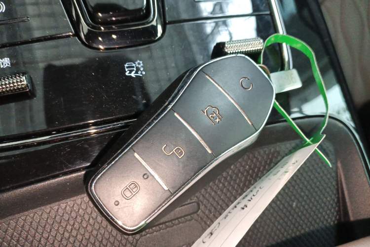 Used BYD Han 2025 EV 605KM Prestige Model
