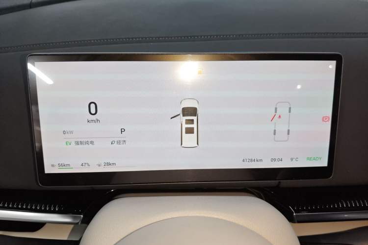 Used VOYAH Dream 2025 PHEV Four-Wheel-Drive Flagship Kunpeng Edition
