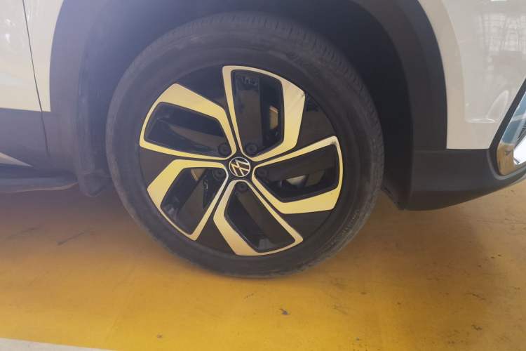 Used Volkswagen Tharu 2023 300TSI Two-Wheel-Drive Full Moon Edition Right Front Wheel Hub