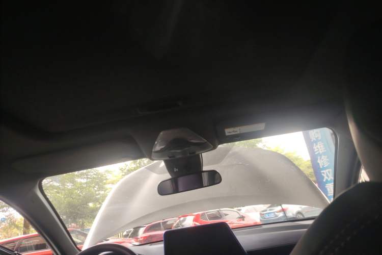 Used Toyota C-HR 2018 2.0L Leading with Sunroof China VI Standard
