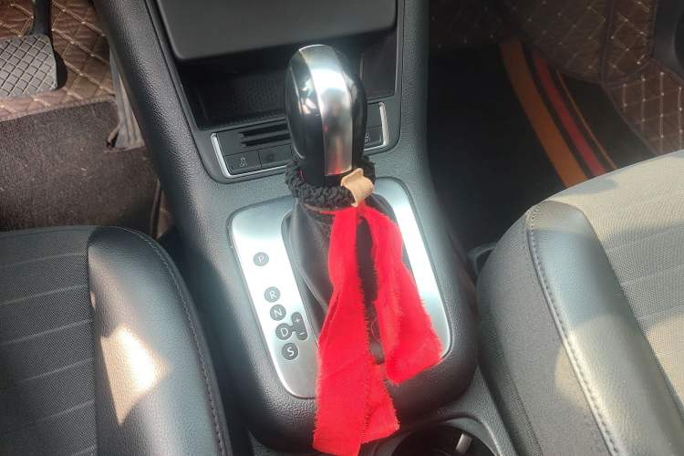 Used Volkswagen Tiguan 2015 1.8TSI Automatic Two-Wheel Drive Trend Edition Gear Lever