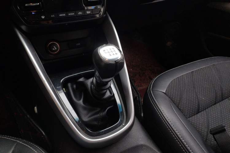 Used Baojun 510 2017 1.5L Manual Fashion Model