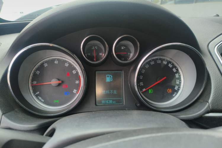 Used Buick Regal 2015 1.6T Leading Technology Model Instrument Cluster