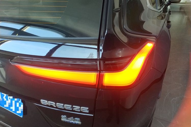 Used Honda Breeze 2023 240TURBO Two-Wheel-Drive Luxury Edition 5 Seats
