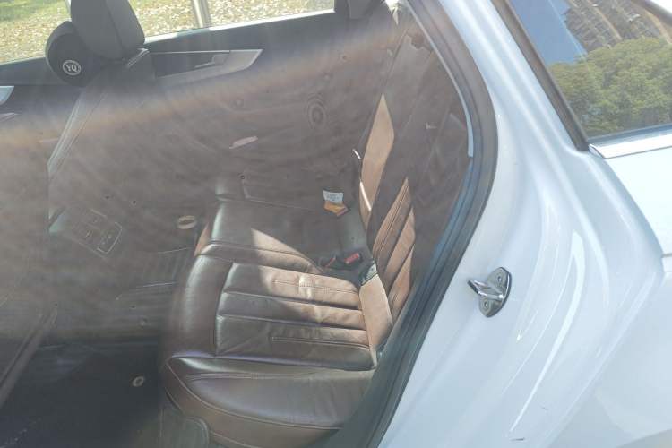 Used Audi A4L 2018 30th Anniversary Edition 40 TFSI Fashion Model
