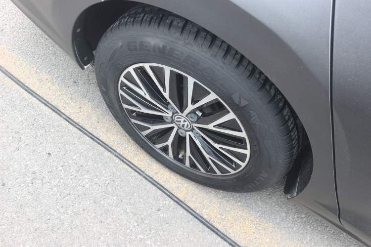 Used Volkswagen Sagitar 2019 280TSI DSG Comfort Version China VI Standard Right Rear Wheel Hub
