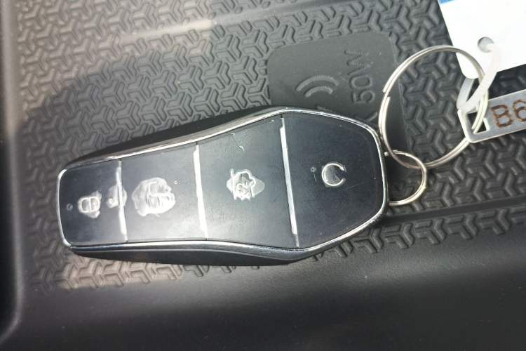 Used BYD Song Pro New Energy 2026 Model DM-i 133KM Superior Version Interior 1