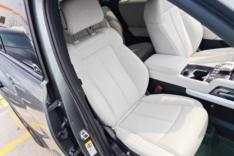 Used Formula Leopard Titanium 3 2025 501 km Four-Wheel Drive Drone Edition