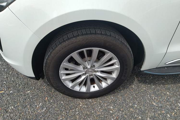 Used Zotye SR9 2017 2.0T Manual "Ultimate Road" Edition Left Front Wheel Hub