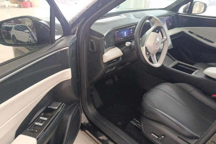 Used Geely Galaxy L7 2023 1.5T 115 km PLUS
