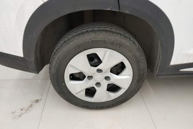 Used Wuling Alvez 2022 1.5L Manual Free-Style Model