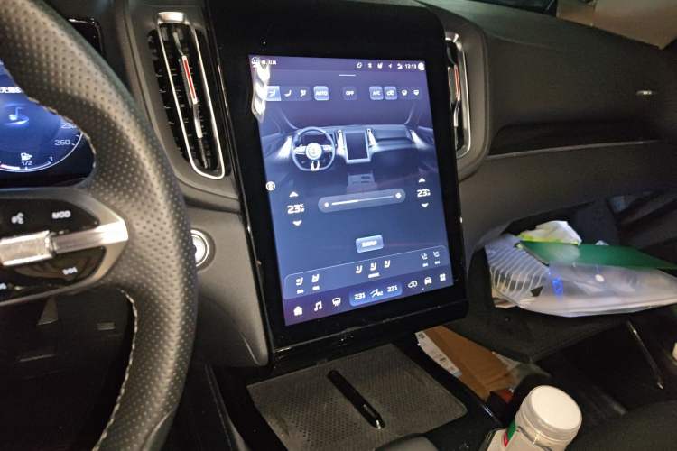 Used Hongqi HS3 2024 1.5T Shanwei Edition Audio And AC Panel