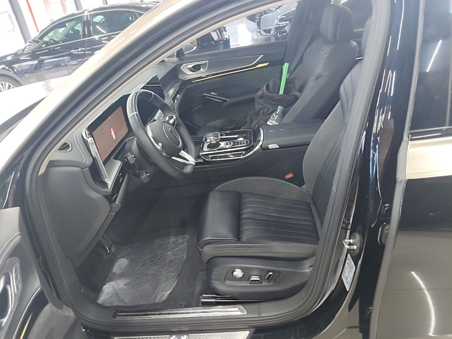 Hongqi H9 2024 2.0T Qixiang Private Style Edition — снимка 17