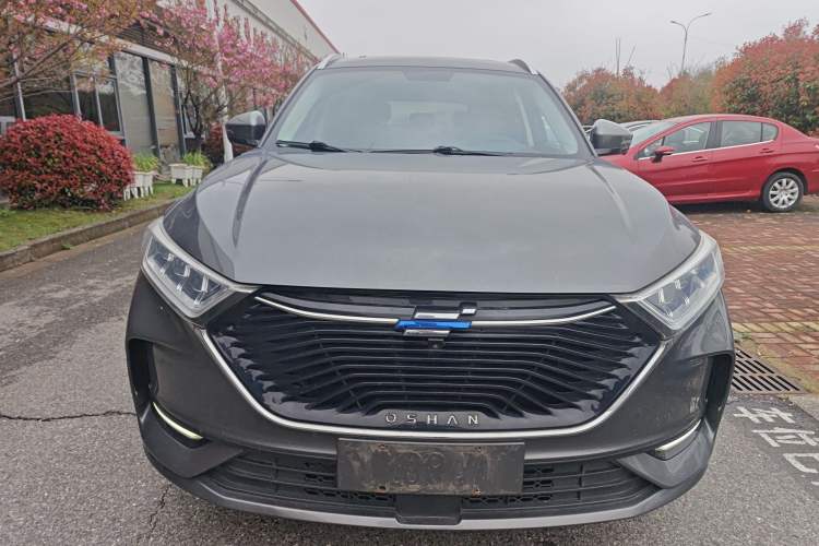 Used CHANGAN OSHAN X7 2020 1.5T Automatic Luxury Model Front