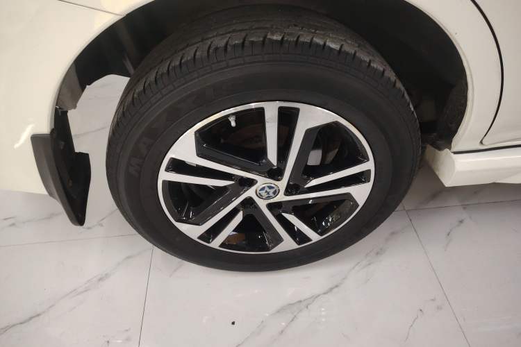 Used Venucia T70 2018 2.0L CVT Smart Edition Exterior 8