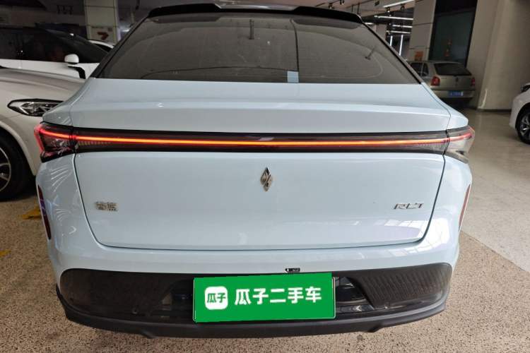 Used Livan 7 2023 450 km – Chasing Clouds